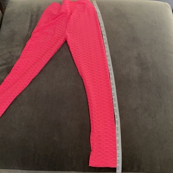 Women’s Leggings High Waisted Yoga Pants Textured Pink Butt Lift Size S NEW - Picture 11 of 13